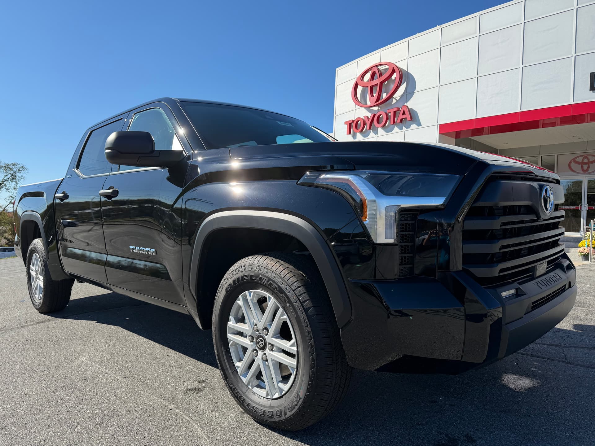 2026 Toyota Tundra 4WD Base — photo 1 of 41