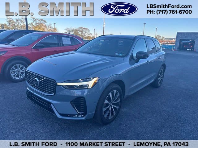 2023 Volvo XC60 Plus Dark Theme — photo 1 of 20
