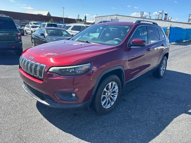 2019 Jeep Cherokee Latitude Plus — photo 1 of 15