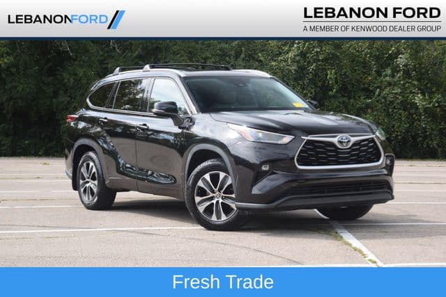 2021 Toyota Highlander XLE — photo 1 of 32