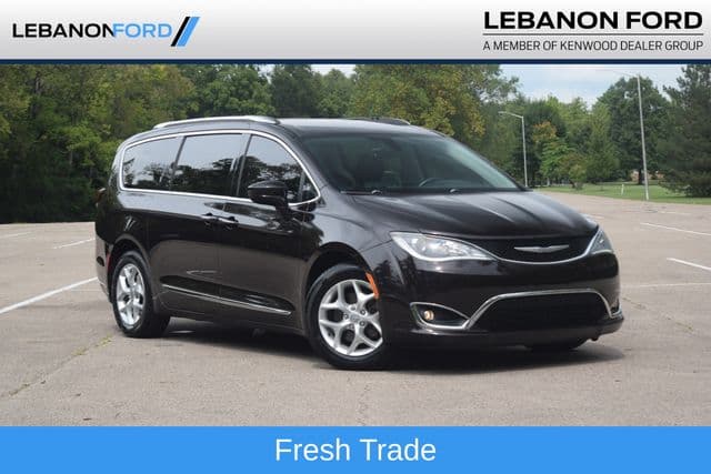 2017 Chrysler Pacifica Touring-L Plus — photo 1 of 32