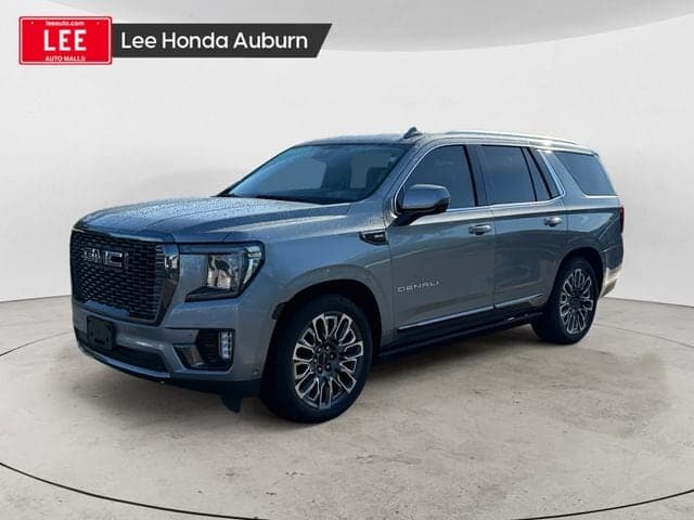 2023 GMC Yukon Denali Ultimate — photo 1 of 8