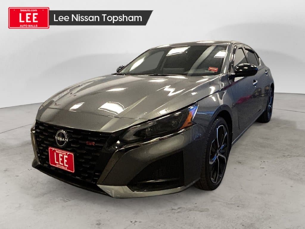 2025 Nissan Altima SR — photo 1 of 26