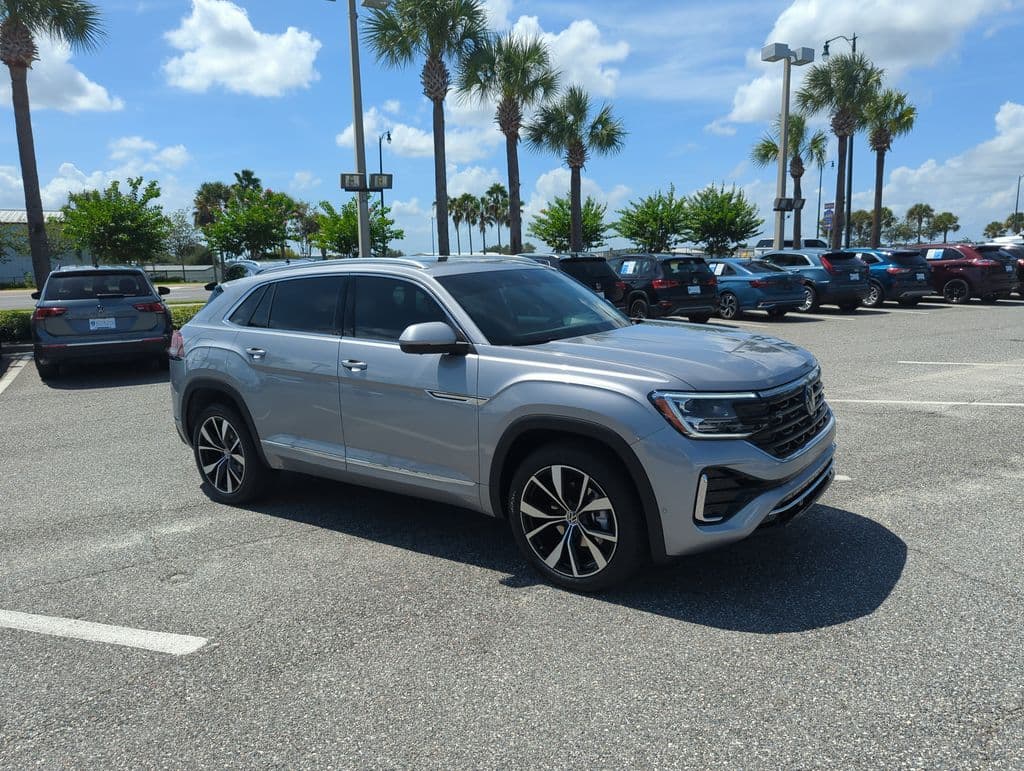 2026 Volkswagen Atlas Cross Sport 2.0T SEL Premium R-Line — photo 1 of 48