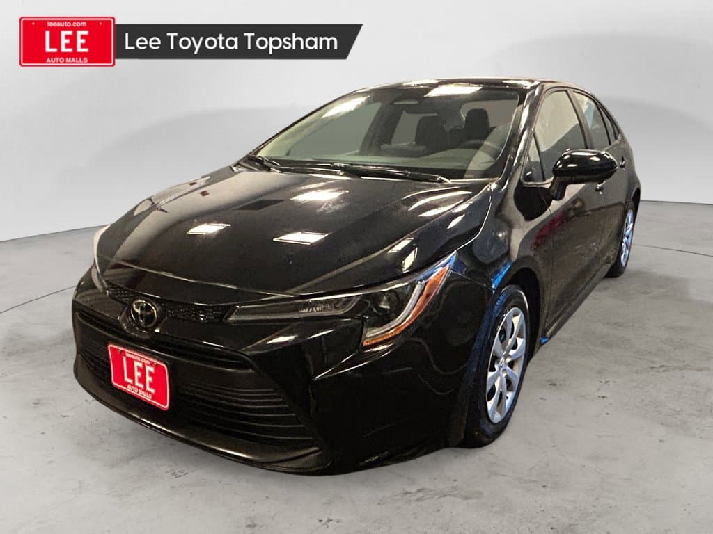 2024 Toyota Corolla LE — photo 1 of 12