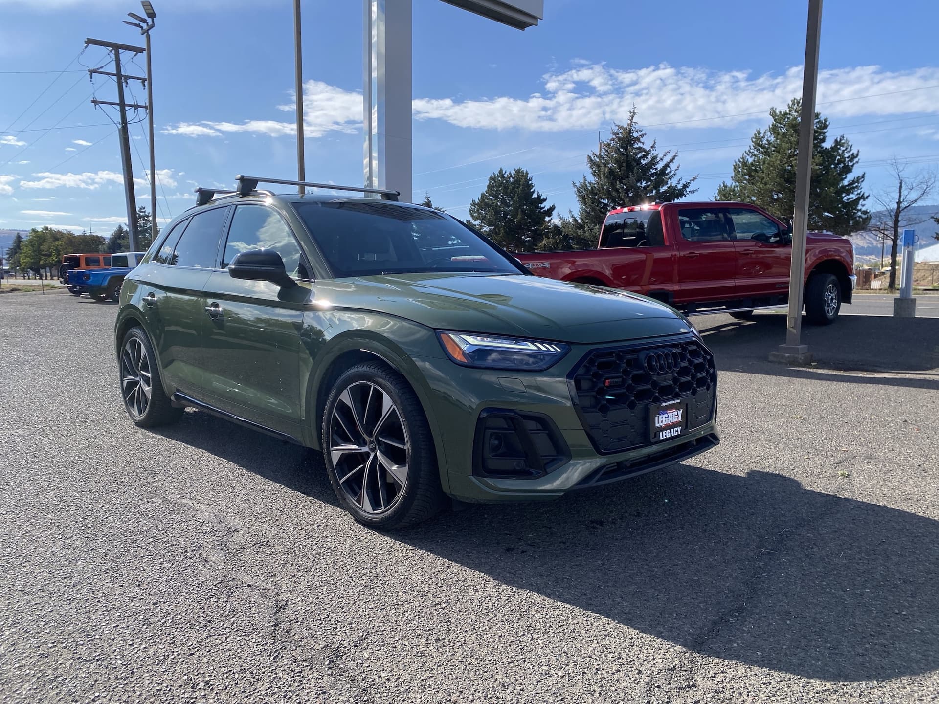 2022 Audi SQ5 Premium — photo 1 of 30