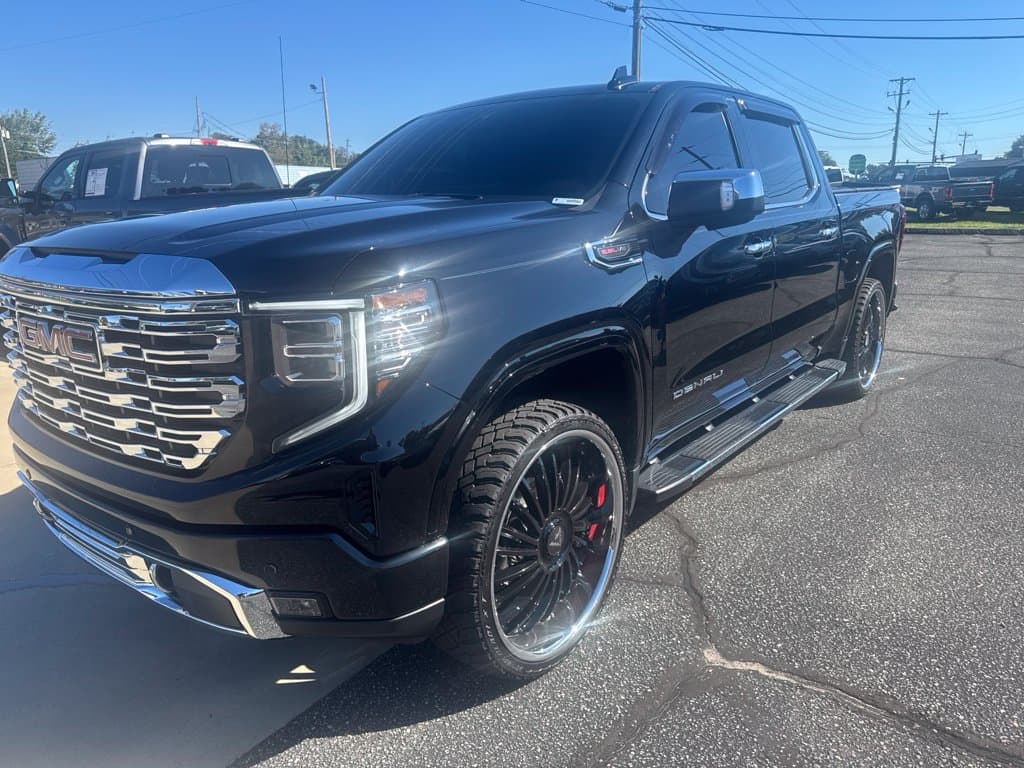 2024 GMC Sierra 1500 Denali — photo 1 of 9