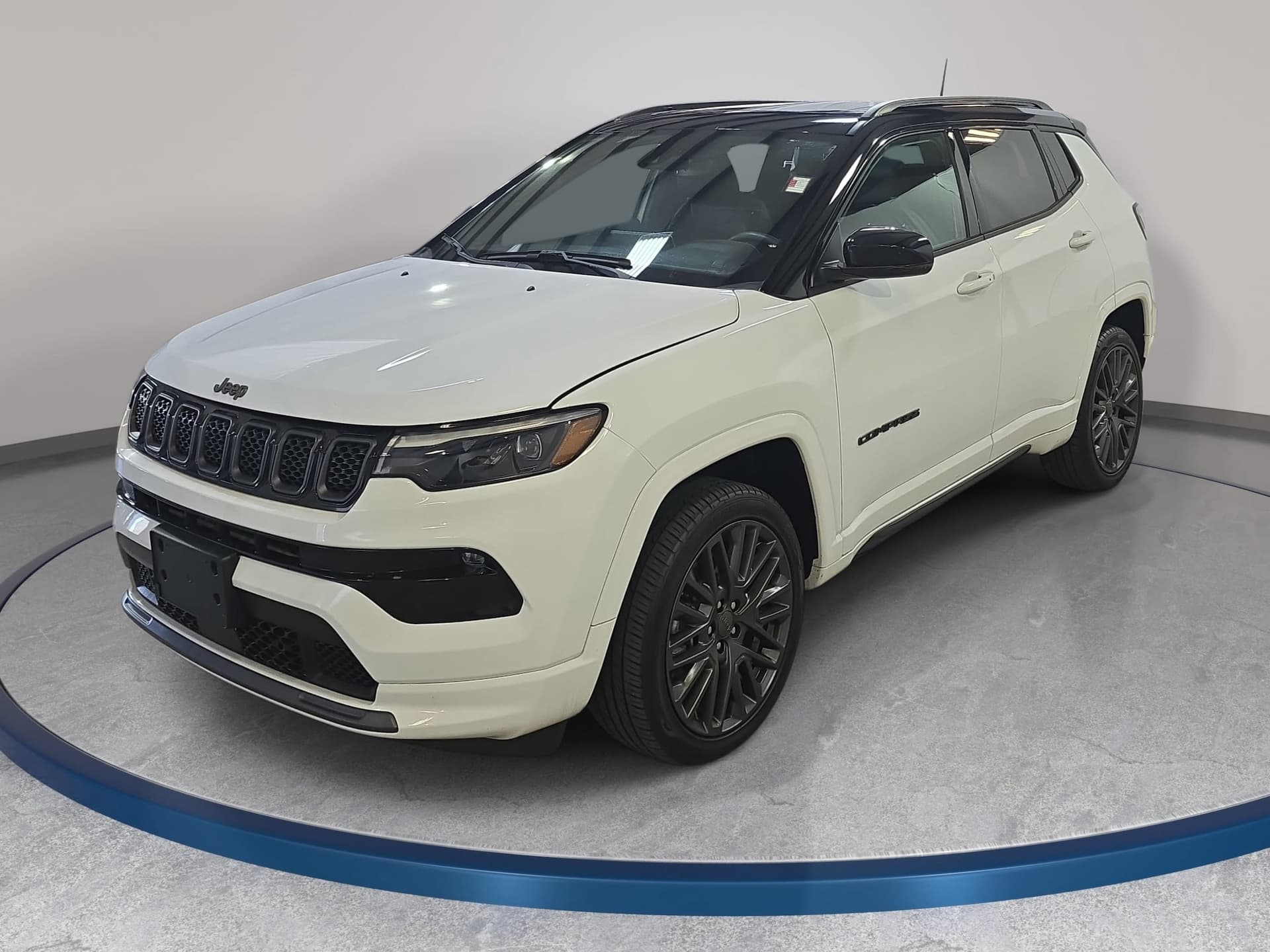2023 Jeep Compass Limited — photo 1 of 32