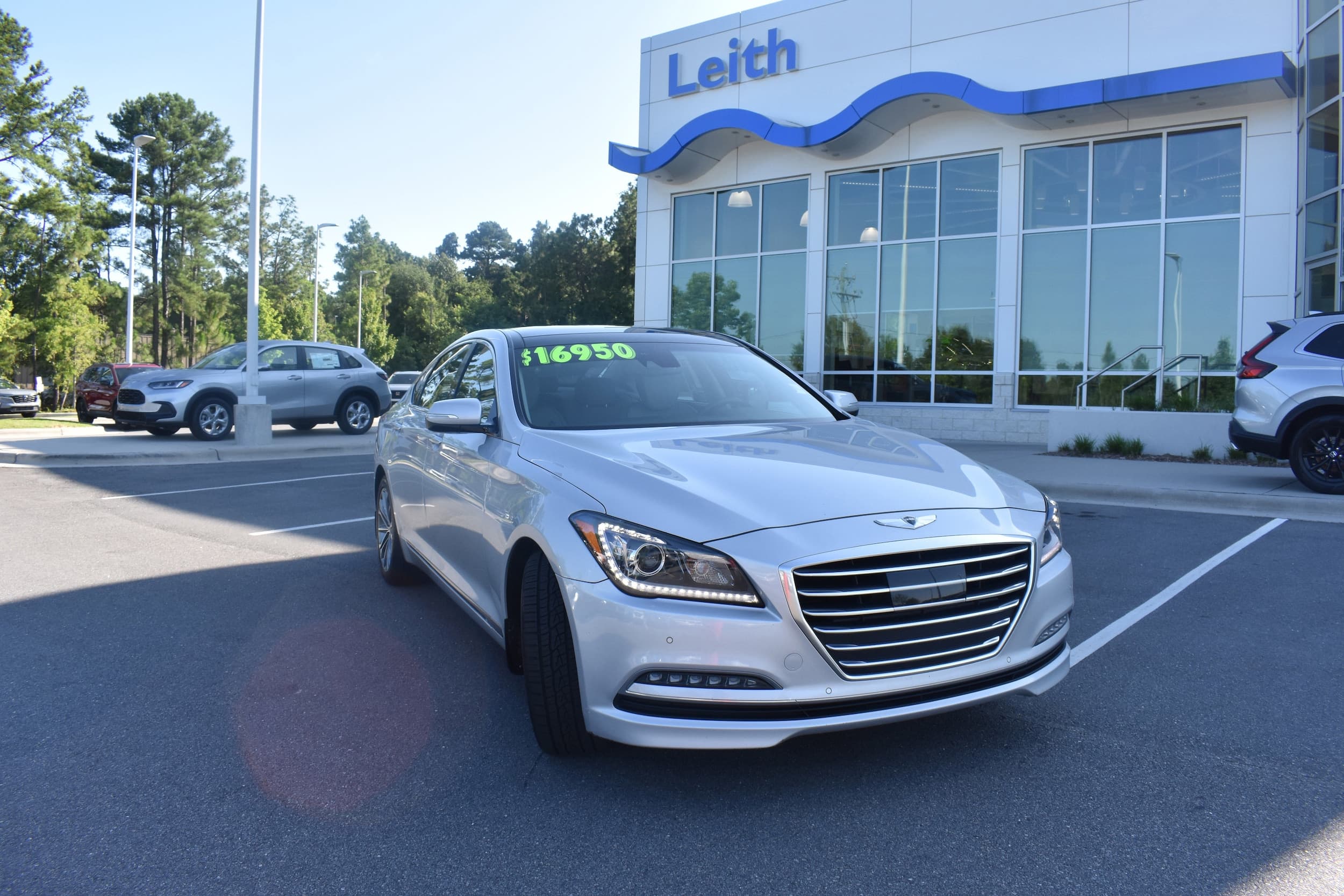 Foto de 2016 Hyundai Genesis 3.8