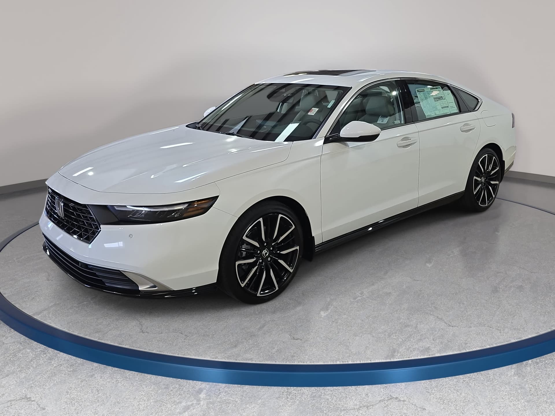 2026 Honda Accord Hybrid Touring — photo 1 of 31