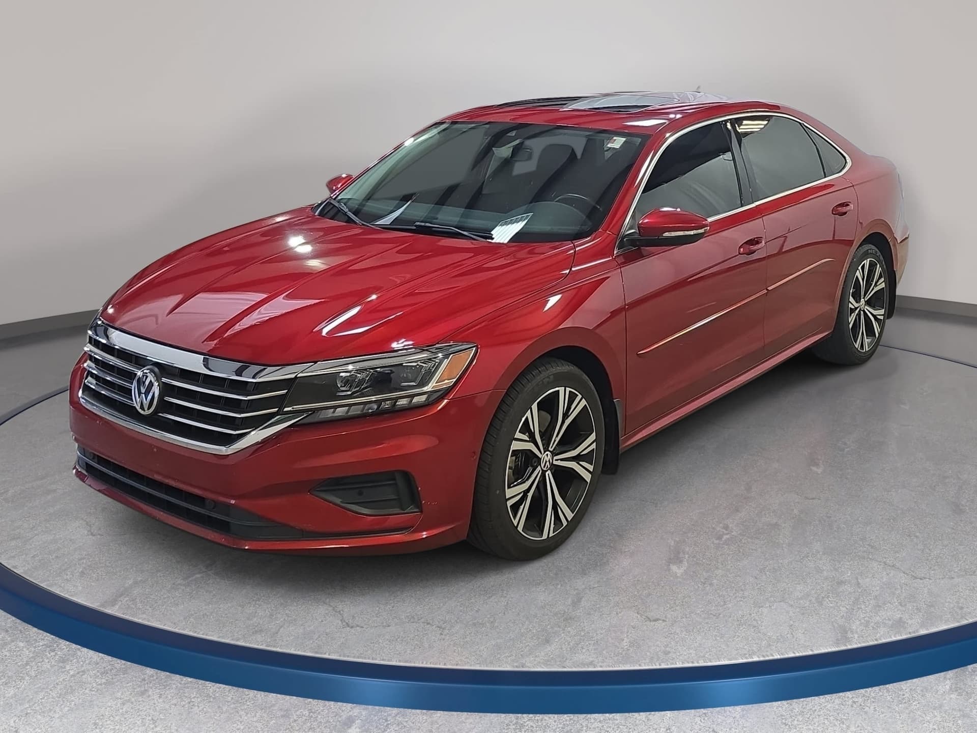 2020 Volkswagen Passat 2.0T SEL — photo 1 of 32