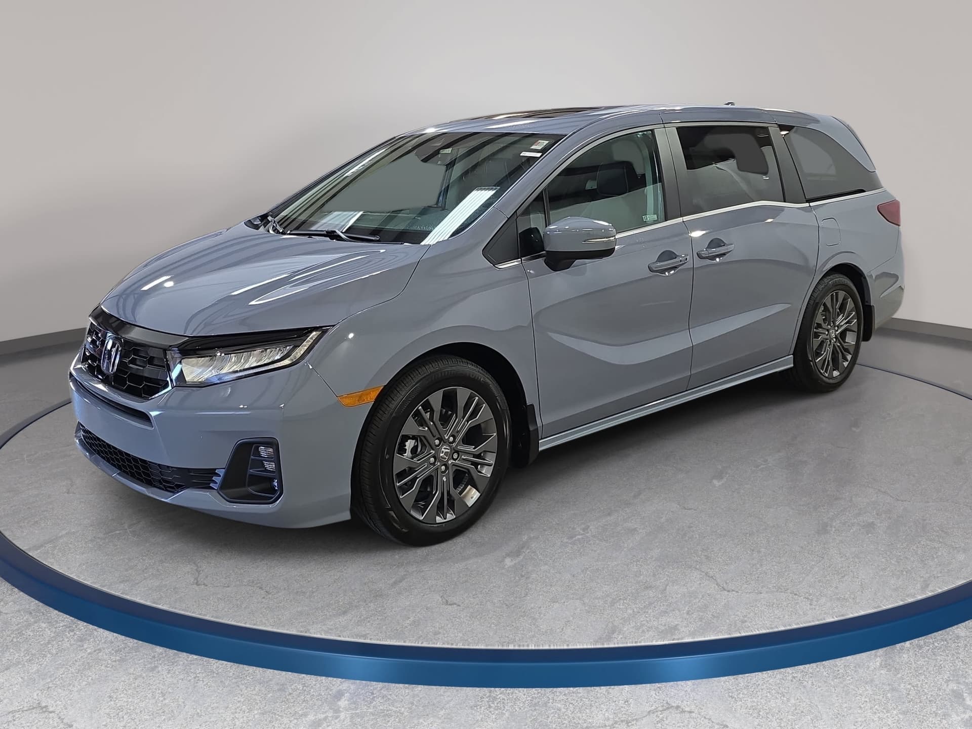 2027 Honda Odyssey Touring — photo 1 of 33