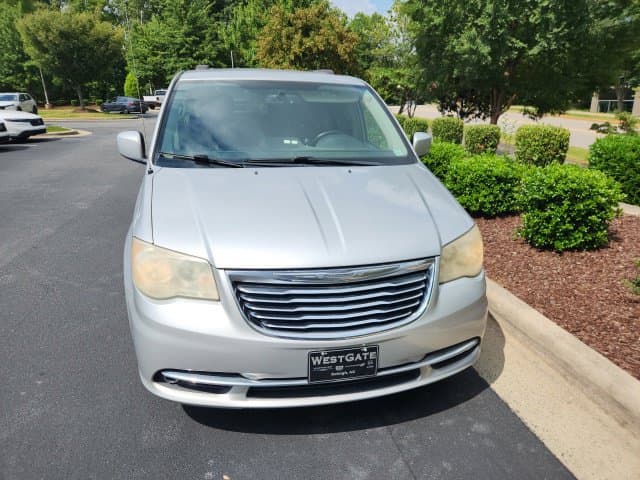 2012 Chrysler Town & Country Touring — photo 1 of 13