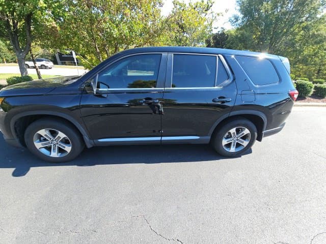 2025 Honda Pilot EX-L — photo 1 of 13
