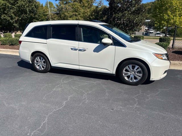 2015 Honda Odyssey EX-L — photo 1 of 17