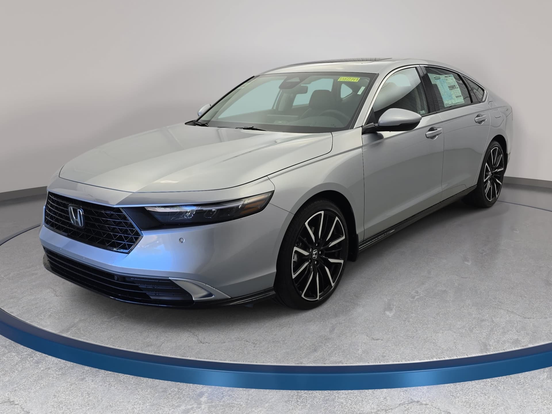 2026 Honda Accord Hybrid Touring — photo 1 of 34