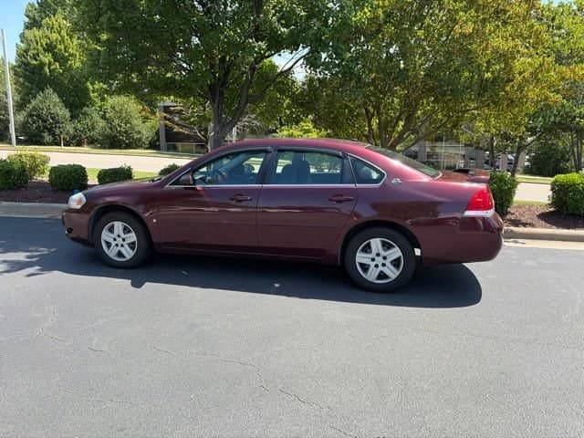 2007 Chevrolet Impala LS — photo 1 of 13