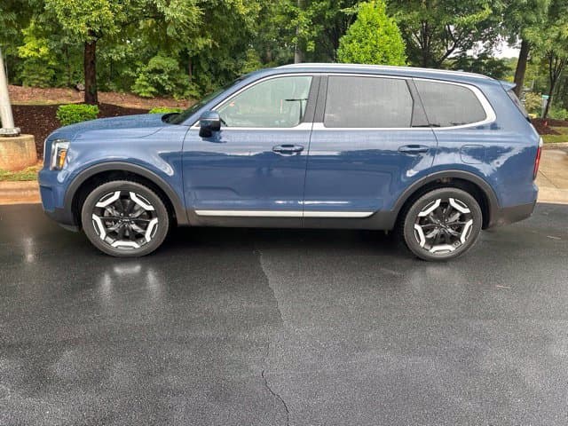 2023 Kia Telluride EX — photo 1 of 14