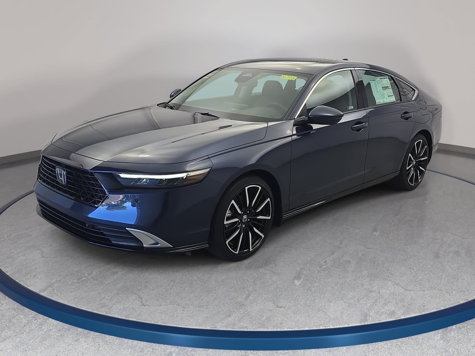 2026 Honda Accord Hybrid Touring — photo 1 of 35