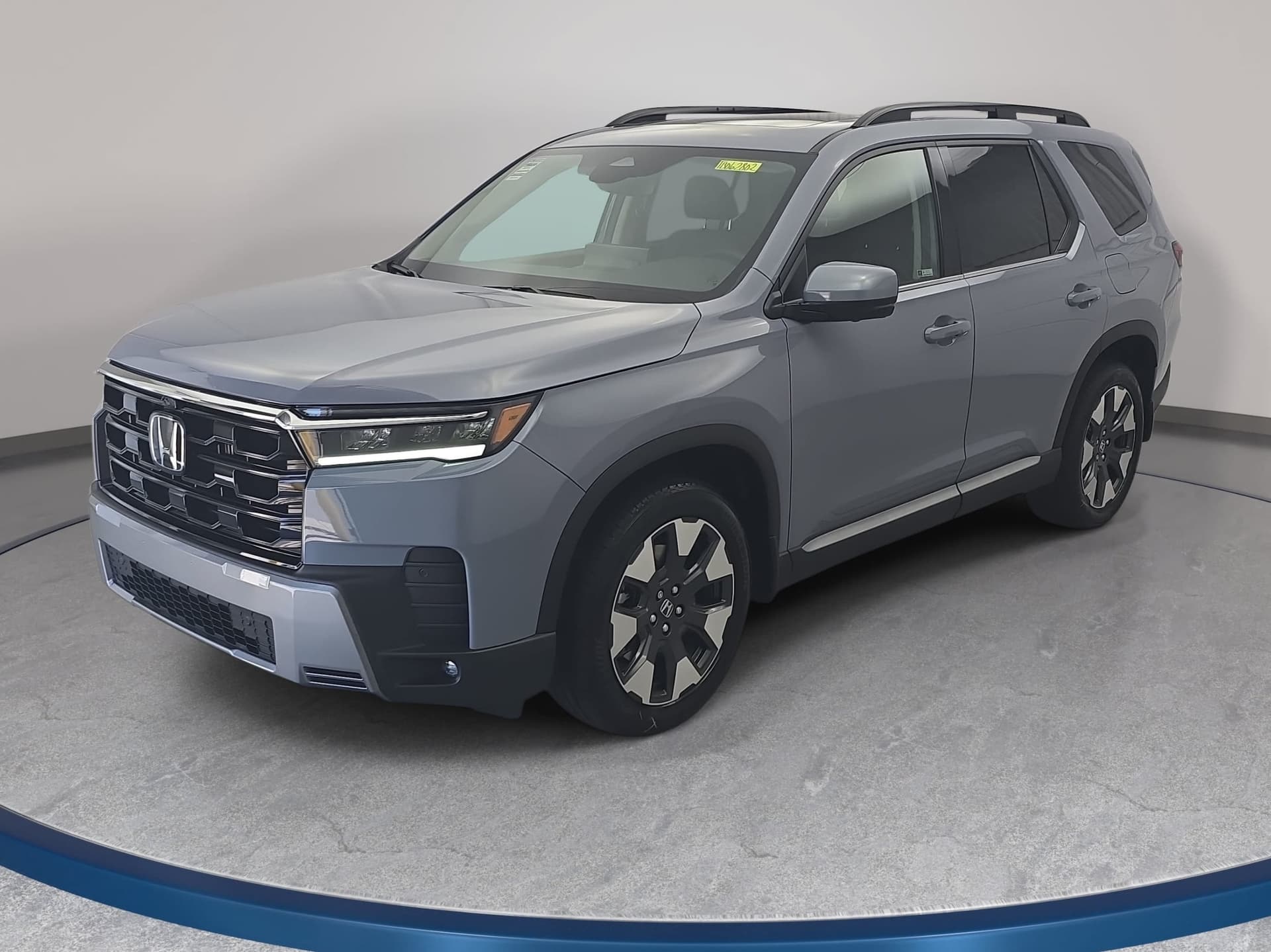 2026 Honda Pilot Touring — photo 1 of 37