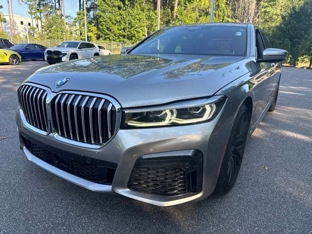 2022 BMW 7 Series 740i — photo 1 of 16