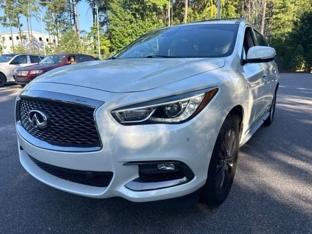 2019 INFINITI QX60 LUXE — photo 1 of 16