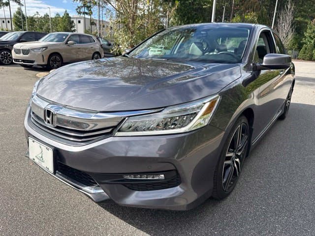 2017 Honda Accord Sedan Touring — photo 1 of 16