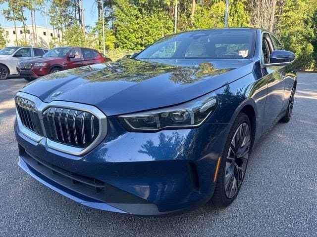 2026 BMW 5 Series 530i — photo 1 of 17