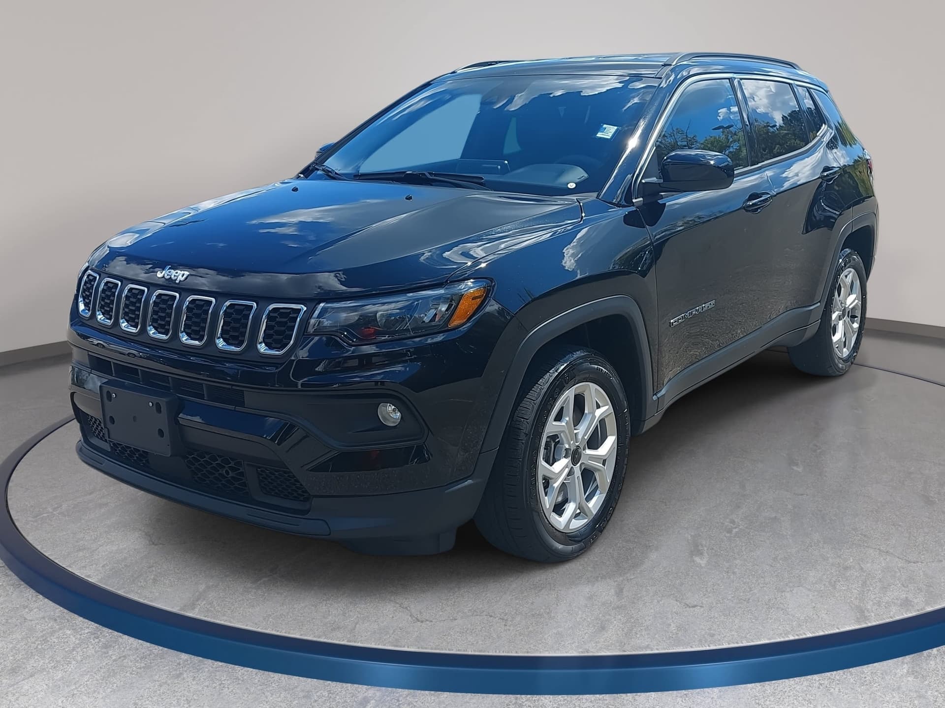 2025 Jeep Compass Latitude — photo 1 of 36