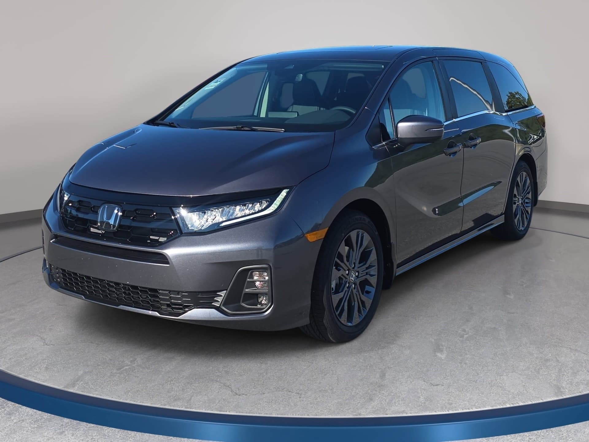 2027 Honda Odyssey Touring — photo 1 of 36