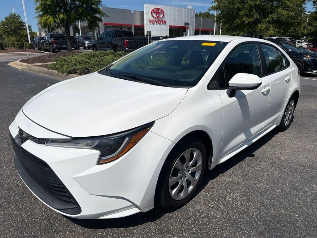 2024 Toyota Corolla LE — photo 1 of 13