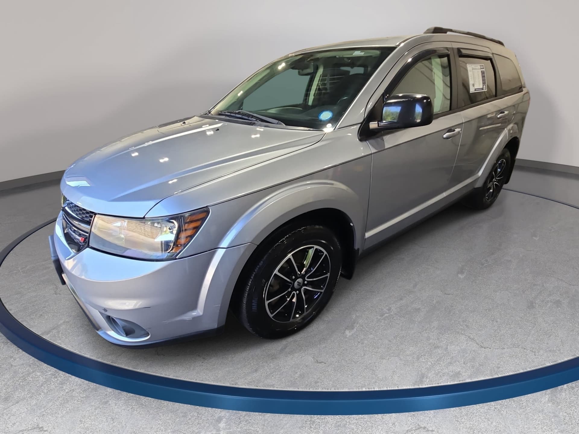 2018 Dodge Journey SXT — photo 1 of 35