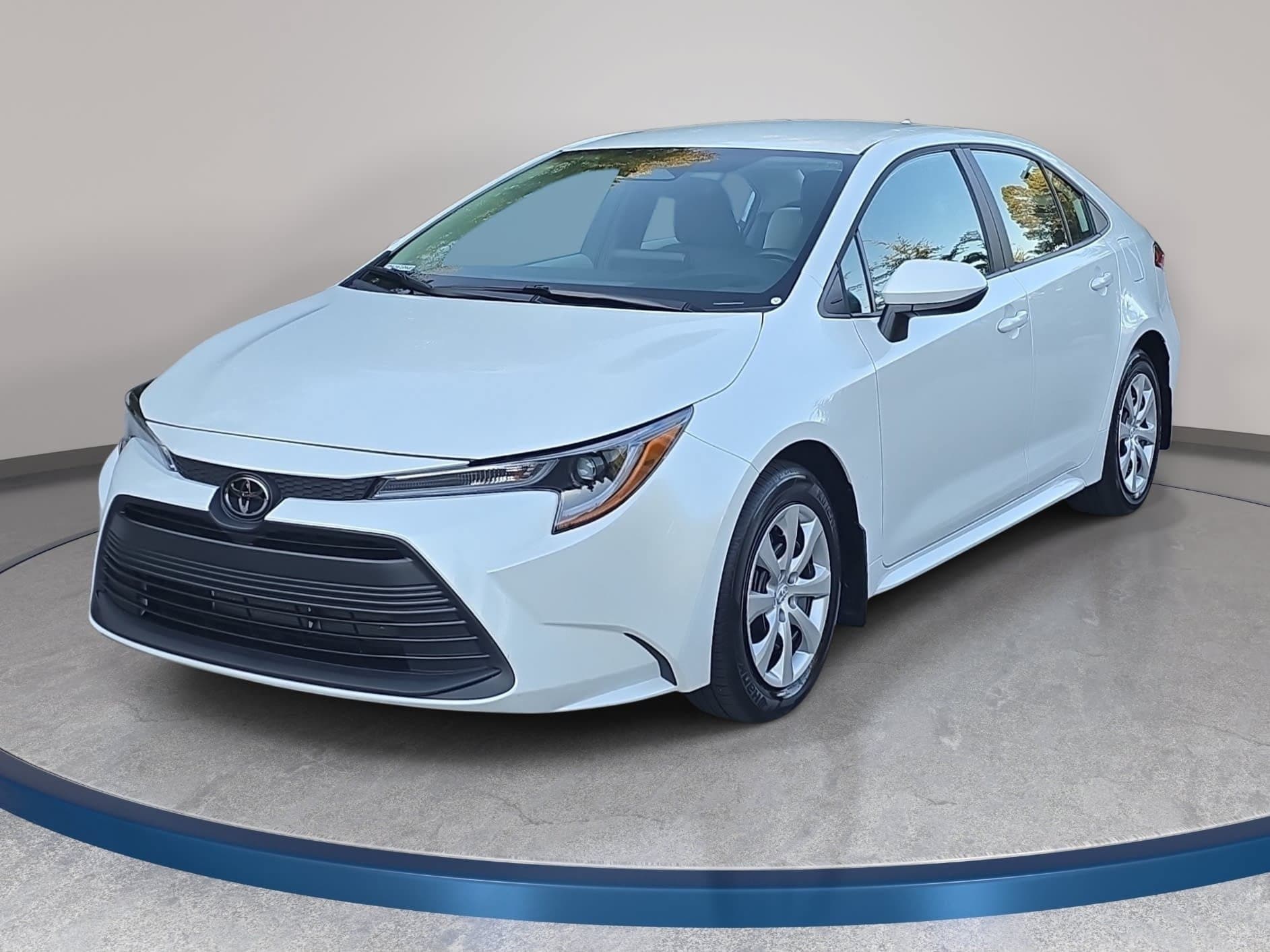 2026 Toyota Corolla LE — photo 1 of 32
