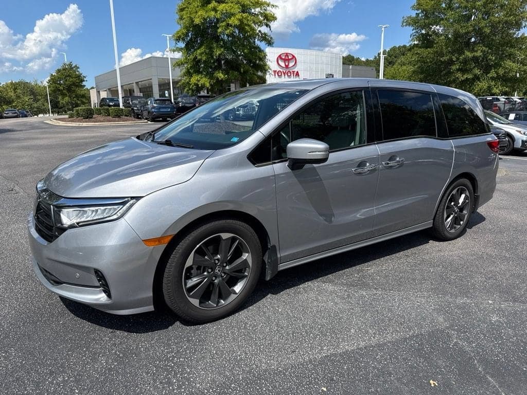 2023 Honda Odyssey Elite — photo 1 of 13