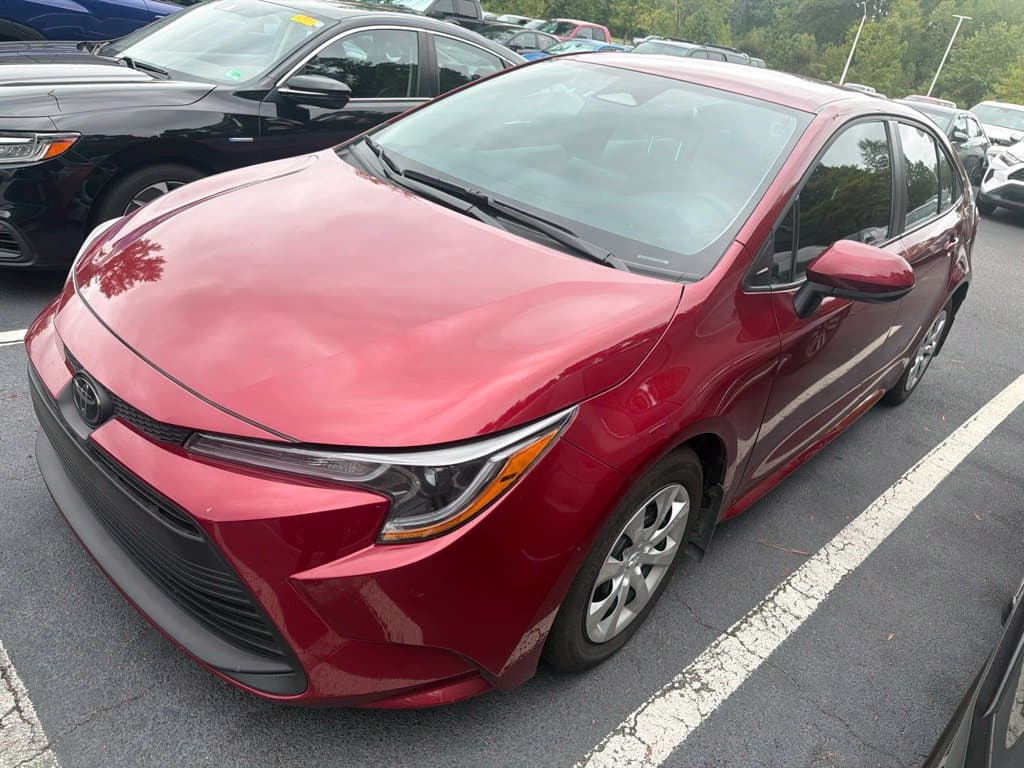 2025 Toyota Corolla LE — photo 1 of 13
