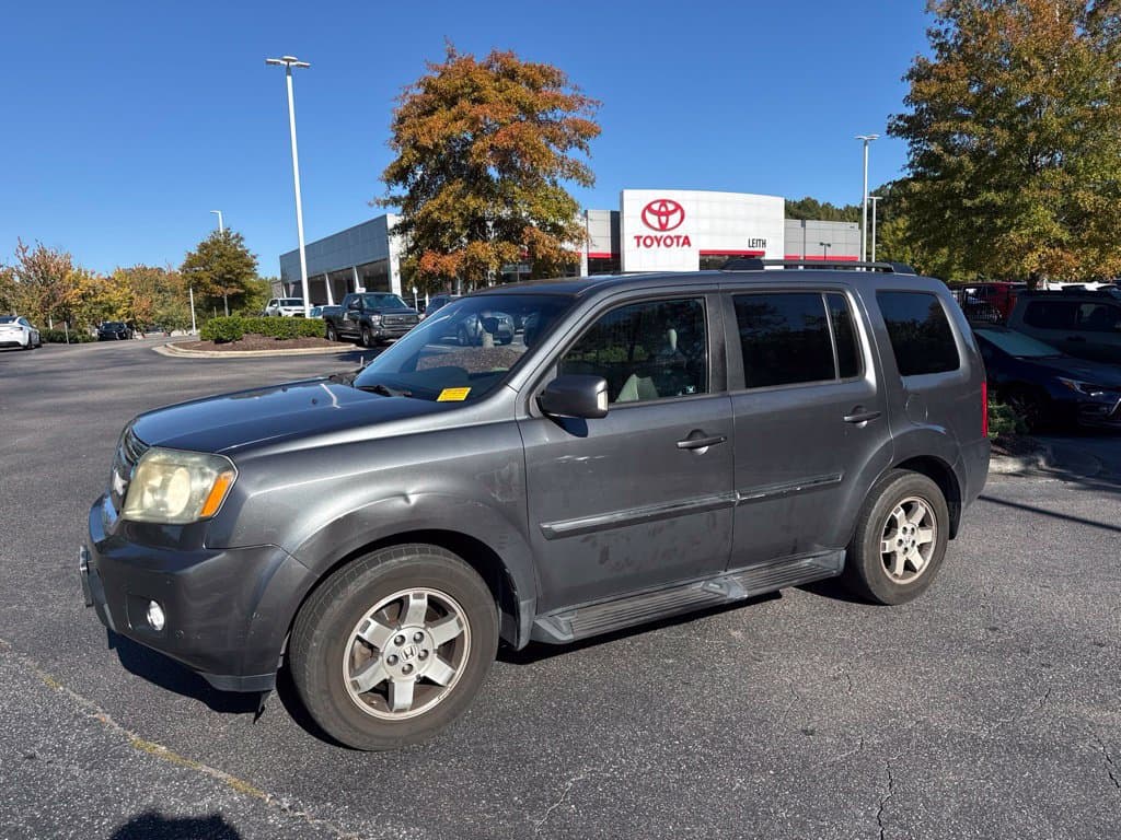 2011 Honda Pilot Touring — photo 1 of 13