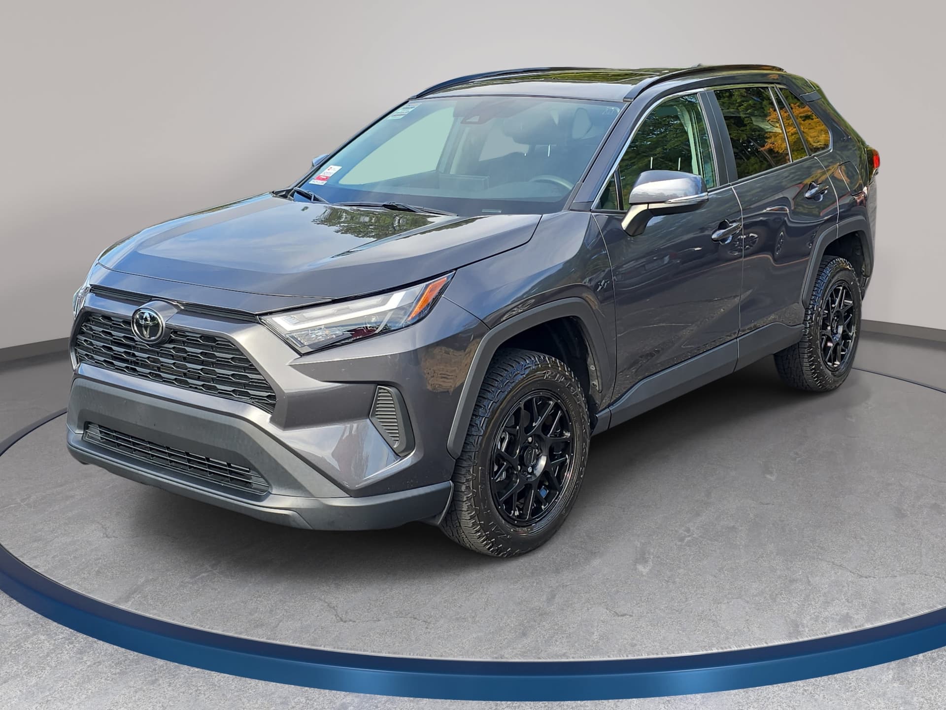 2023 Toyota RAV4 XLE — photo 1 of 35
