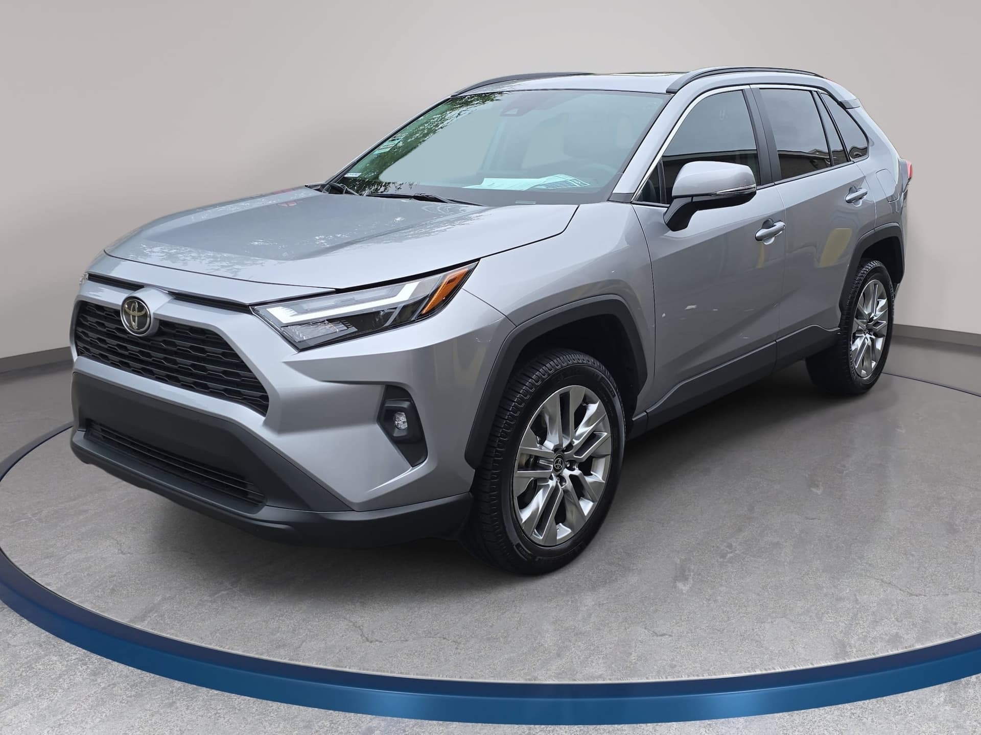 2025 Toyota RAV4 XLE Premium — photo 1 of 36