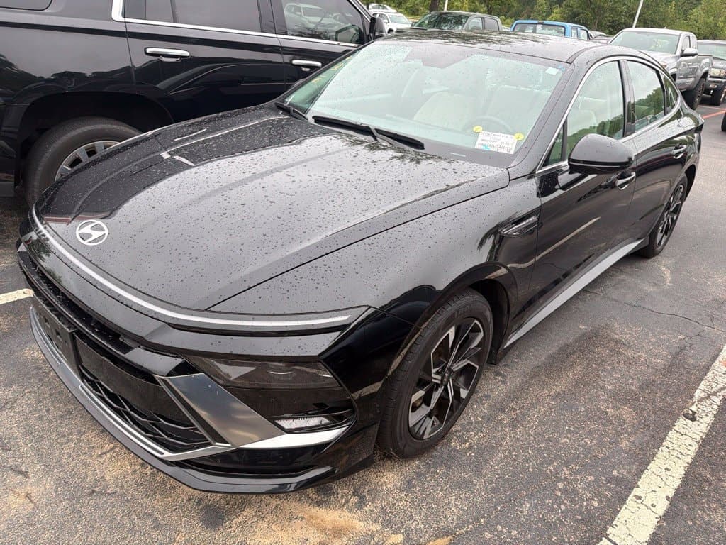 2025 Hyundai Sonata SEL — photo 1 of 13