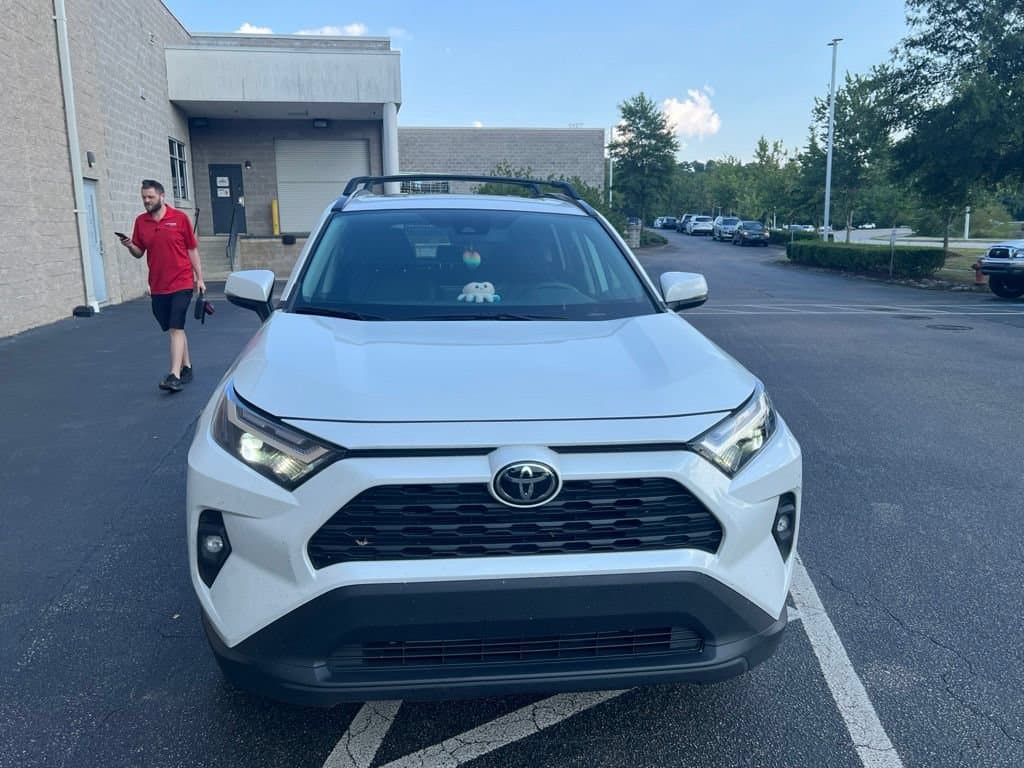 2024 Toyota RAV4 XLE Premium — photo 1 of 2
