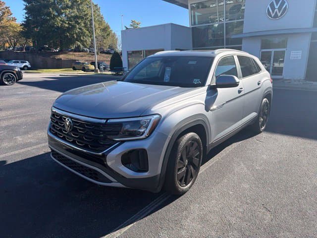 2024 Volkswagen Atlas Cross Sport 2.0T SE w/Technology — photo 1 of 13