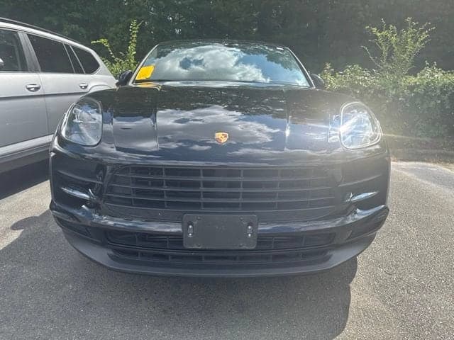 2021 Porsche Macan Base — photo 1 of 14