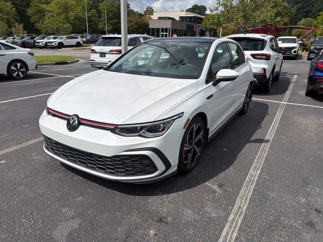 2024 Volkswagen Golf GTI SE — photo 1 of 13
