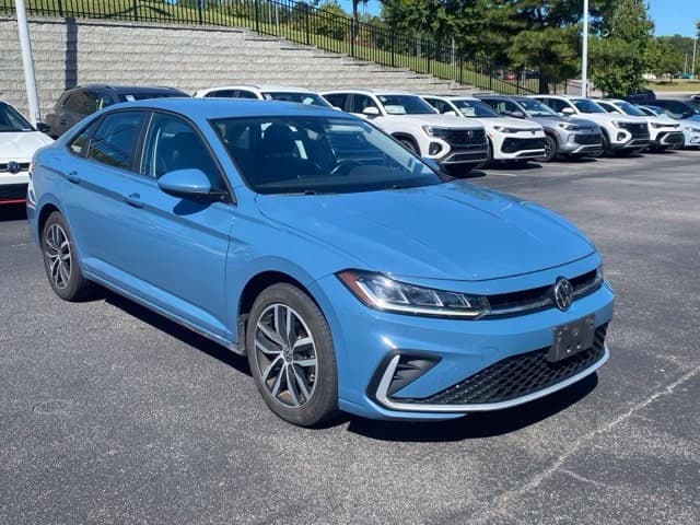 2025 Volkswagen Jetta Base — photo 1 of 14