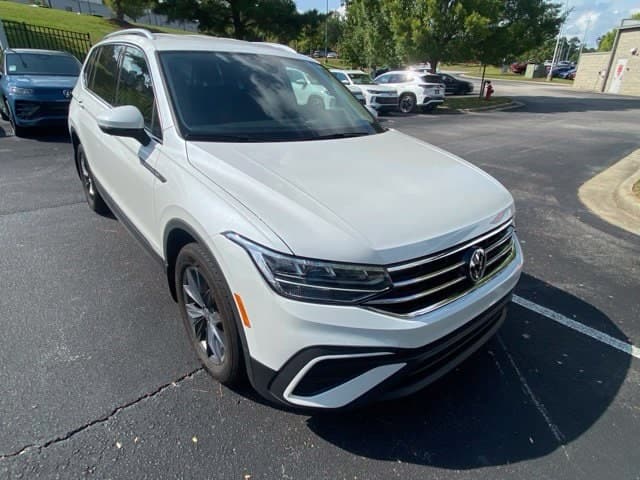 2023 Volkswagen Tiguan Base — photo 1 of 14