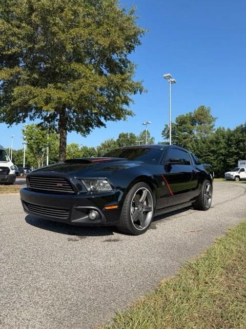 2014 Ford Mustang GT — photo 1 of 9