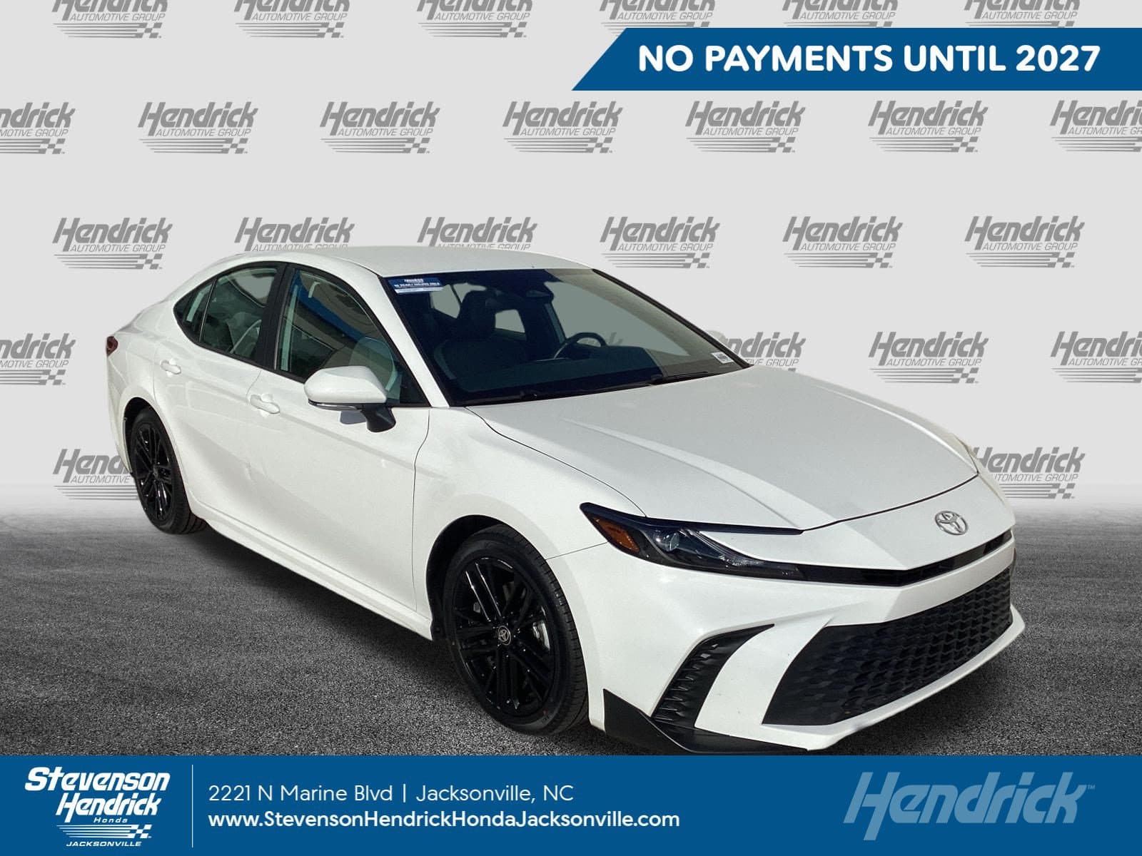 2025 Toyota Camry SE — photo 1 of 38