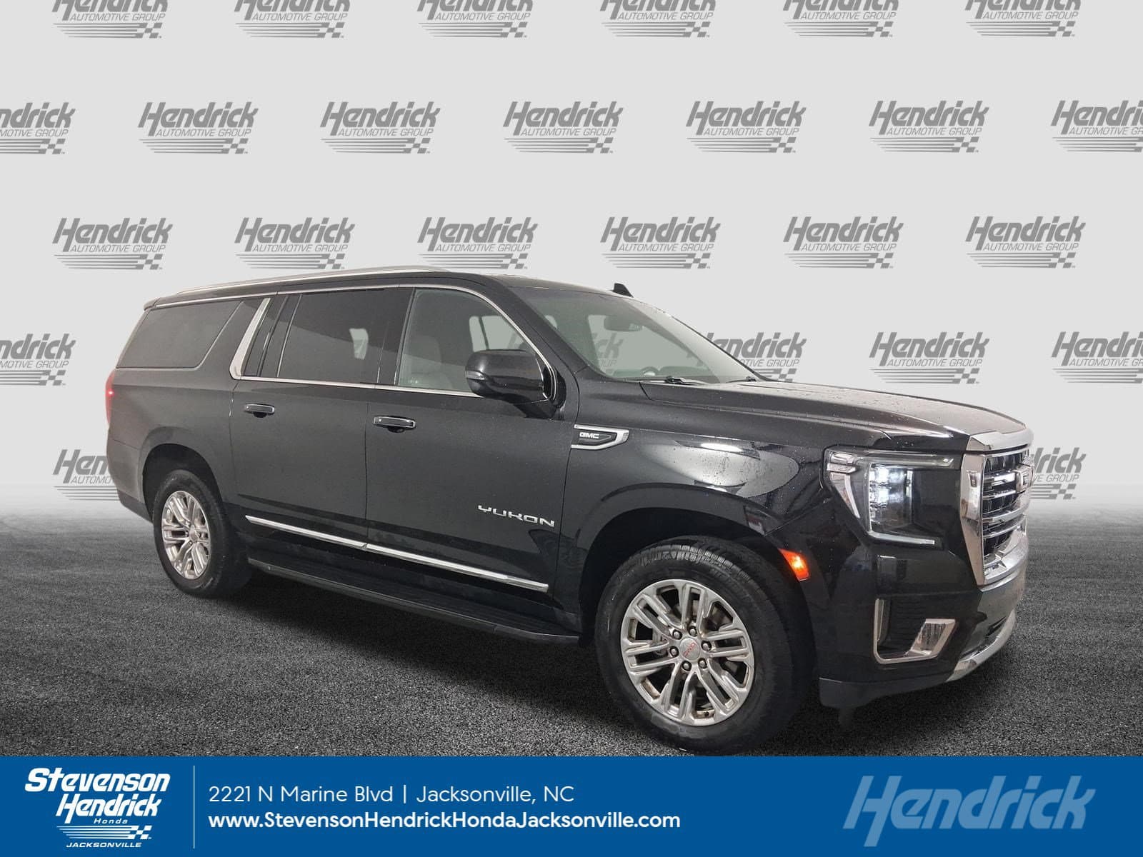 2022 GMC Yukon XL SLT — photo 1 of 11