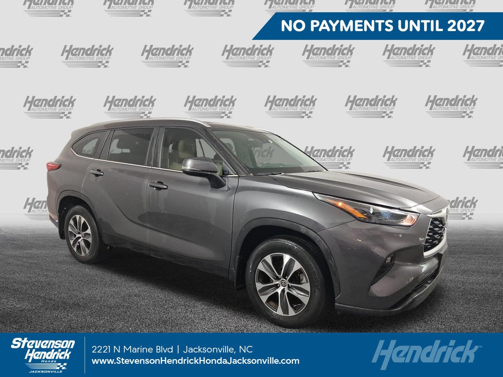 2023 Toyota Highlander XLE — photo 1 of 11