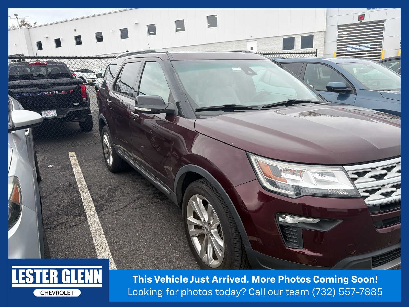2018 Ford Explorer XLT — photo 1 of 10
